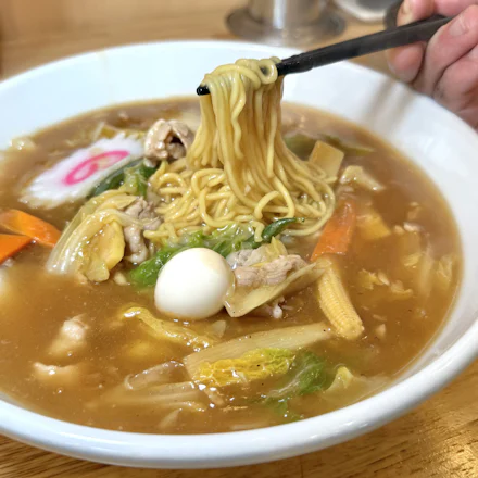 【横須賀】一口で虜に とろける餡と秘伝のコク 三代目十八番の「広東麺」